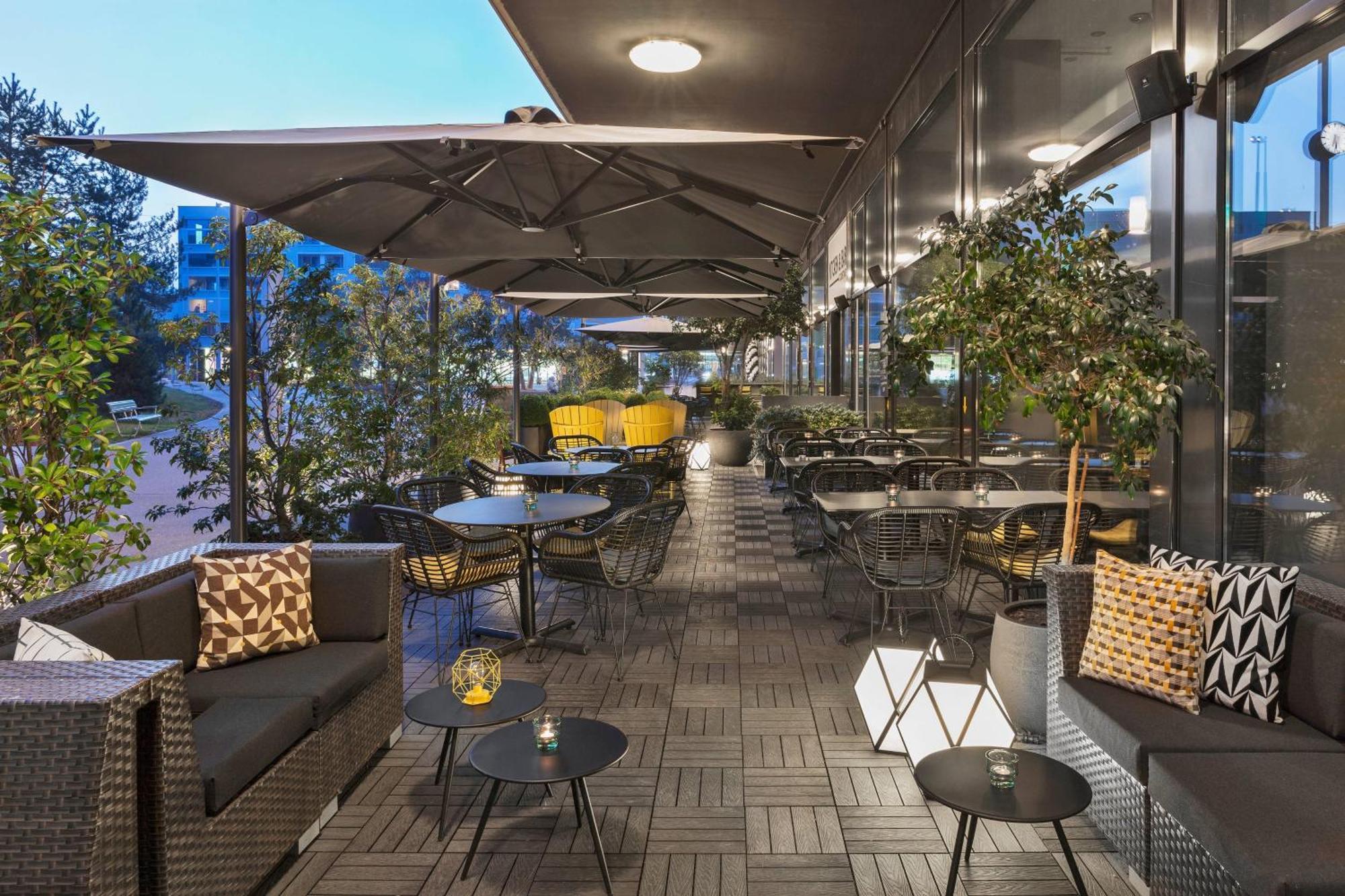 Courtyard By Marriott Zurich North Hotel Exterior photo